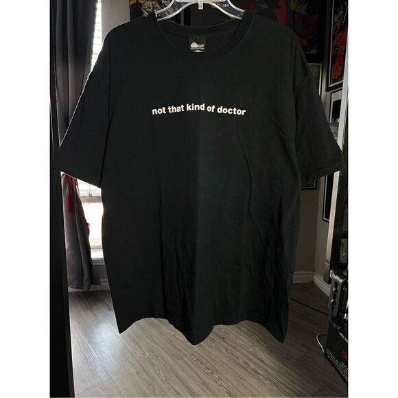 Y2K Think Geek Not That Kind Of Doctor Funny Tee - Picture 1 of 6